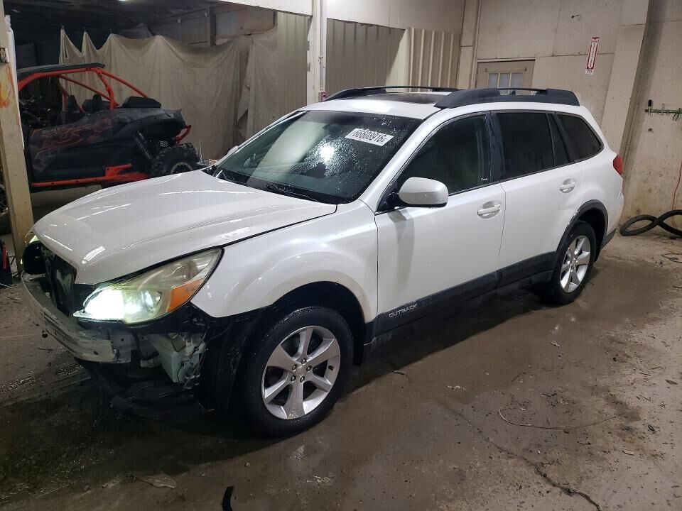 2014 SUBARU Outback