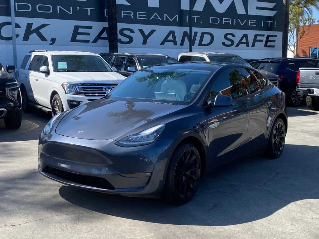 2021 TESLA Model Y