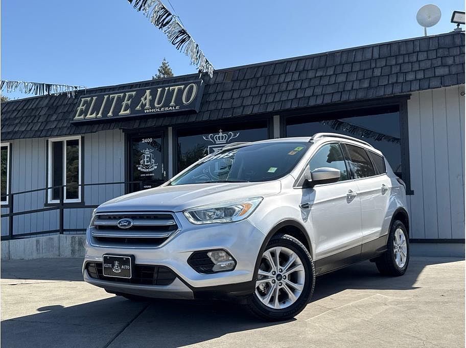 2017 FORD Escape