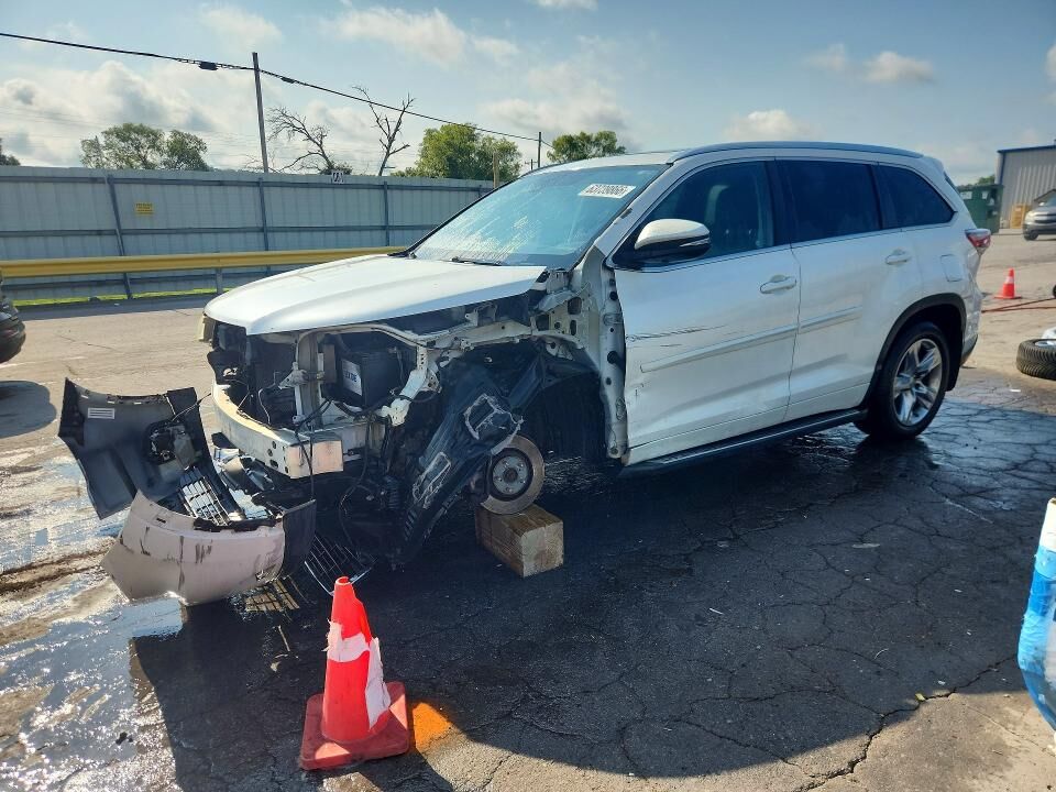 2015 TOYOTA Highlander