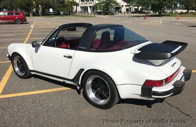 1988 PORSCHE 911