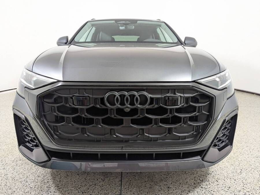 2027 AUDI Q8