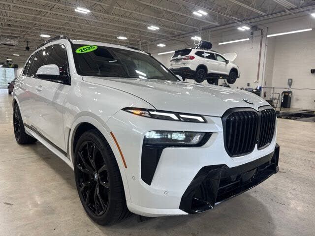 2025 BMW X7