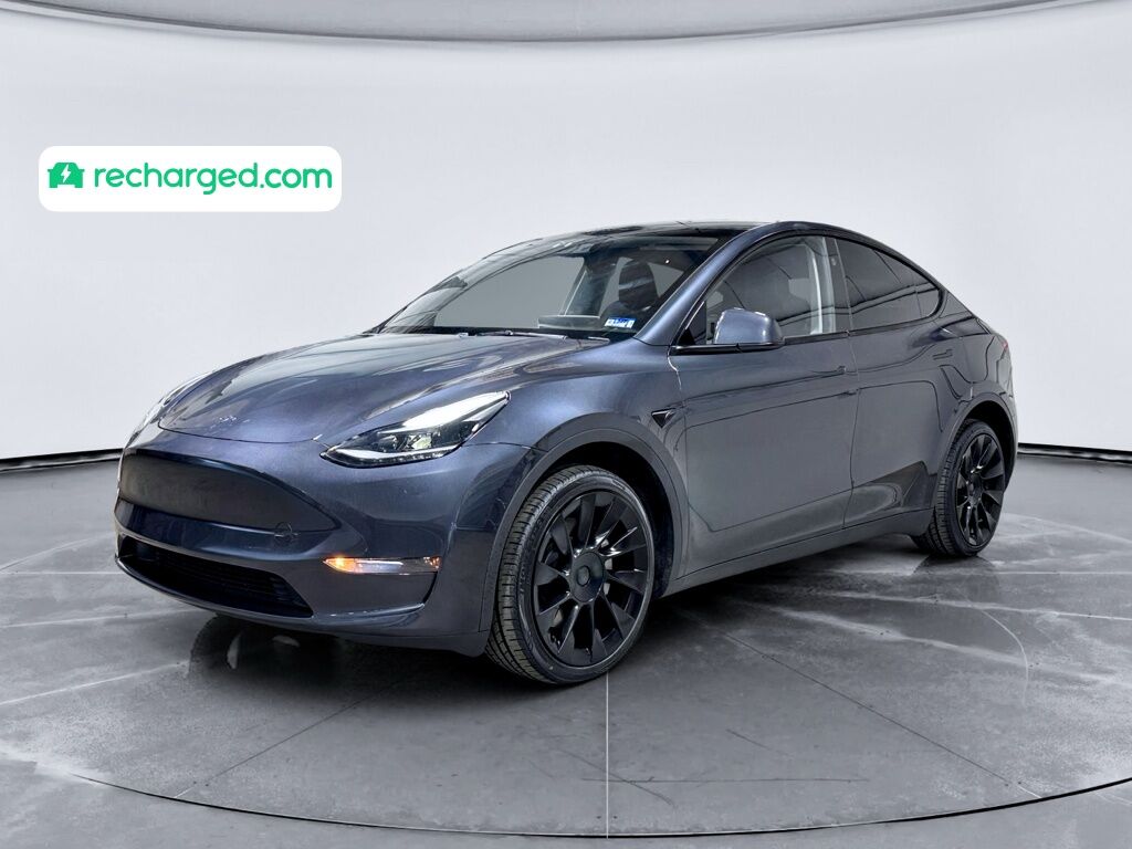 2024 TESLA Model Y