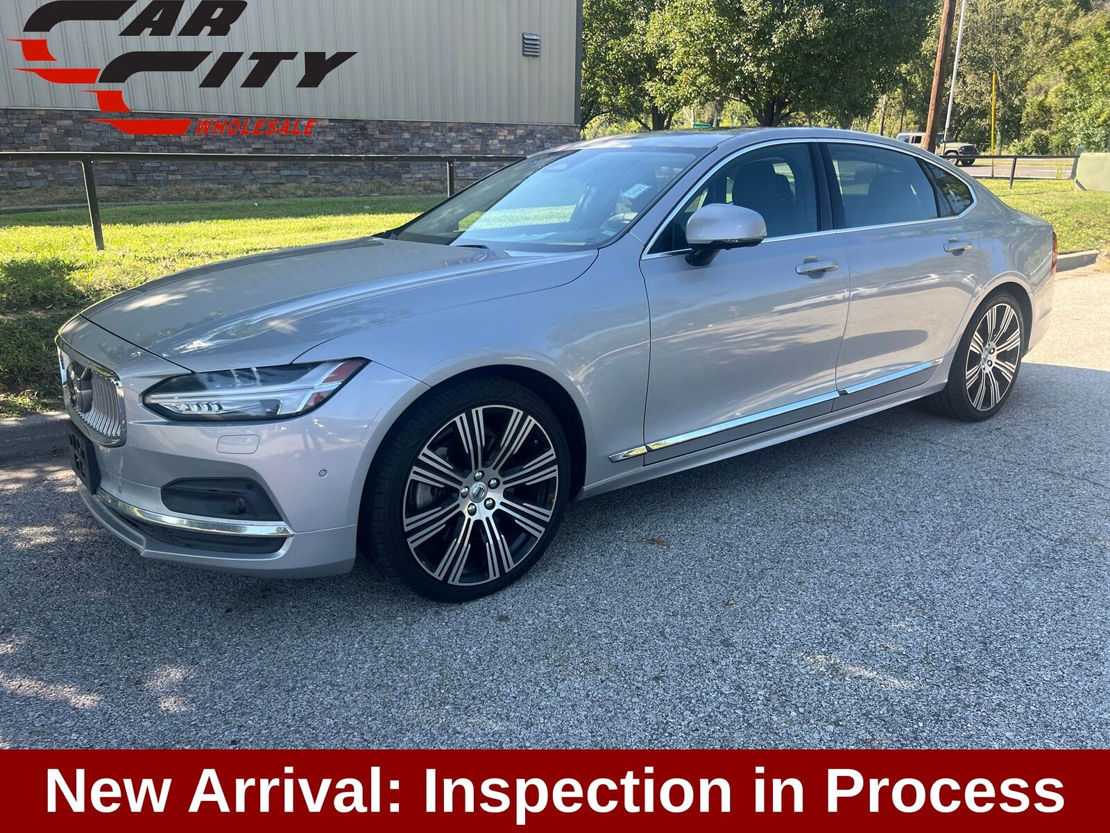 2023 VOLVO S90
