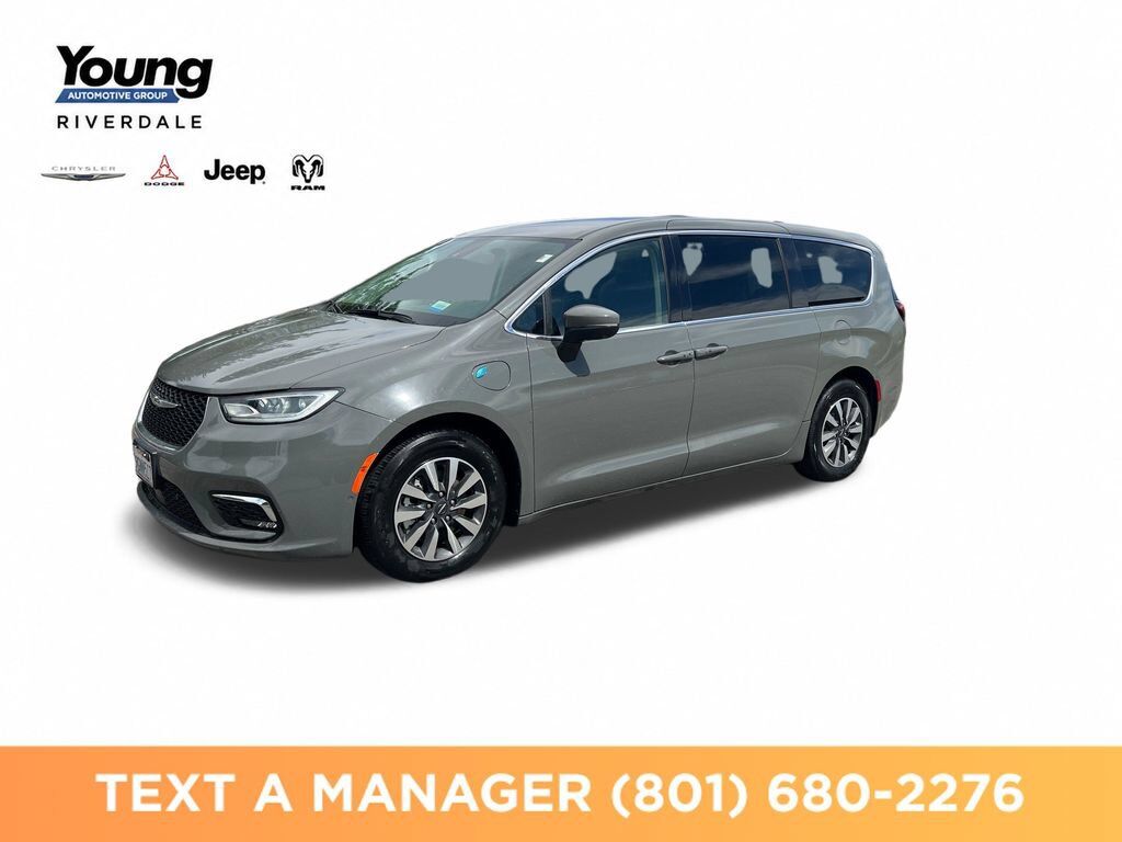 2023 CHRYSLER Pacifica