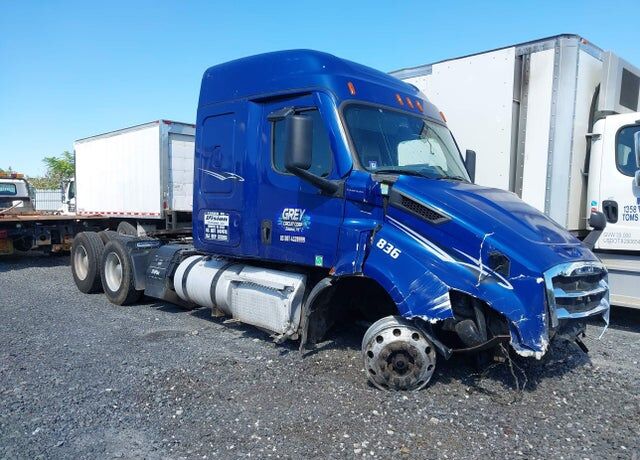 2022 FREIGHTLINER Cascadia