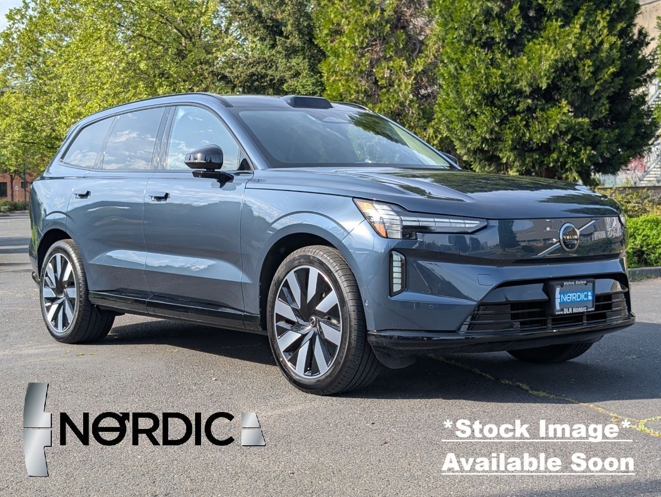2025 VOLVO EX90