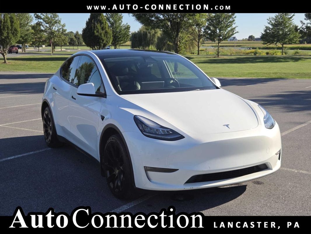 2022 TESLA Model Y