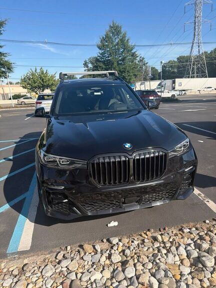2022 BMW X7