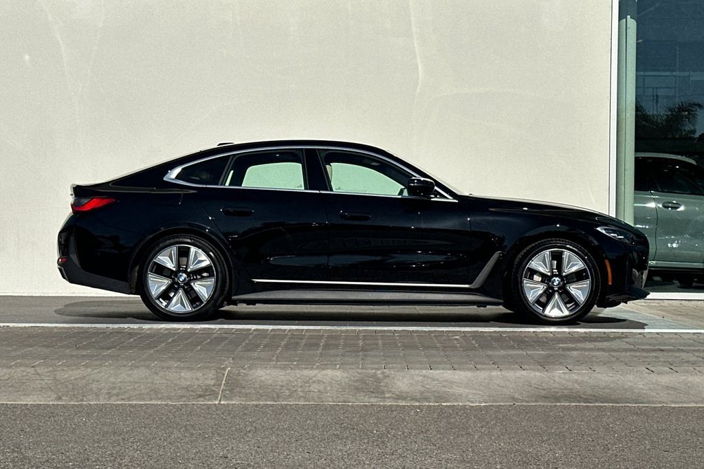 2023 BMW i4