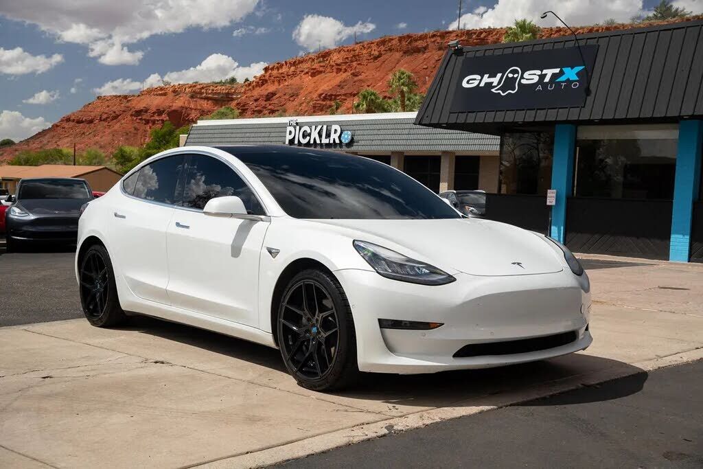 2018 TESLA Model 3