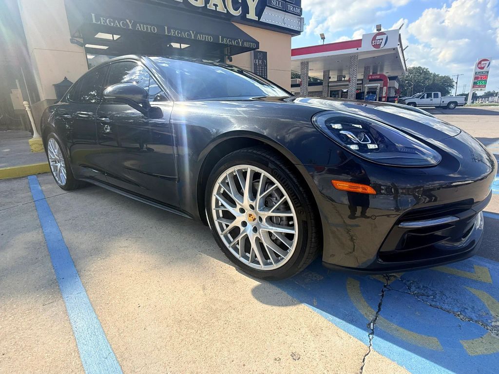 2017 PORSCHE Panamera