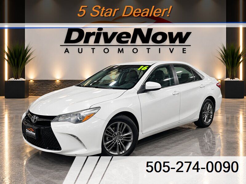 2016 TOYOTA Camry