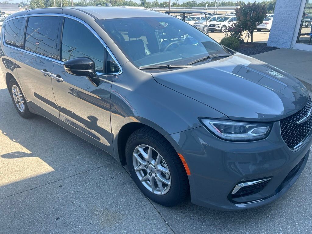 2025 CHRYSLER Pacifica