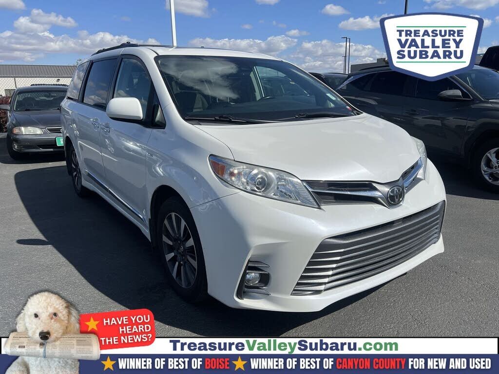 2019 TOYOTA Sienna