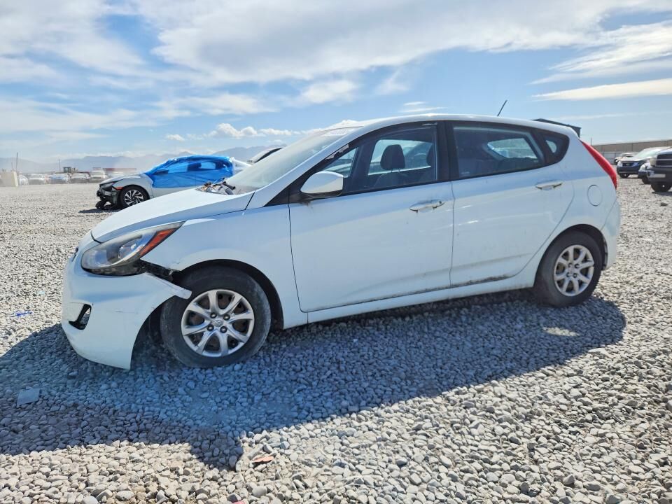 2013 HYUNDAI Accent