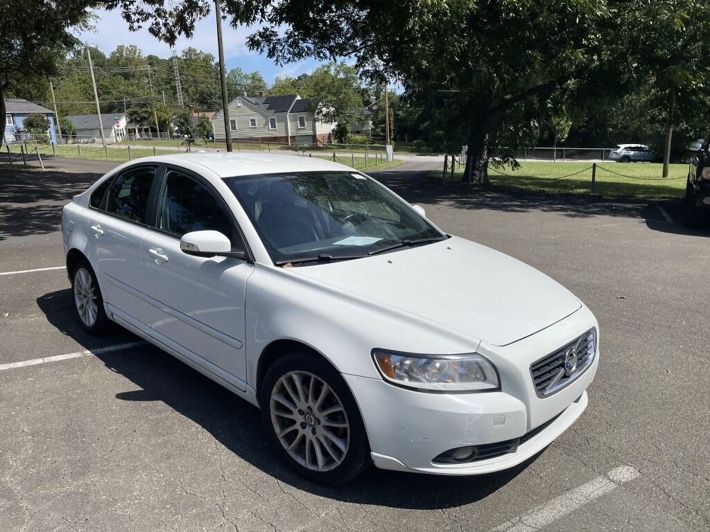 2011 VOLVO S40