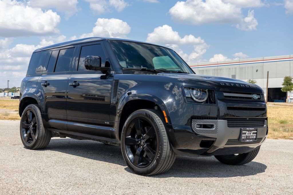 2023 LAND ROVER Defender