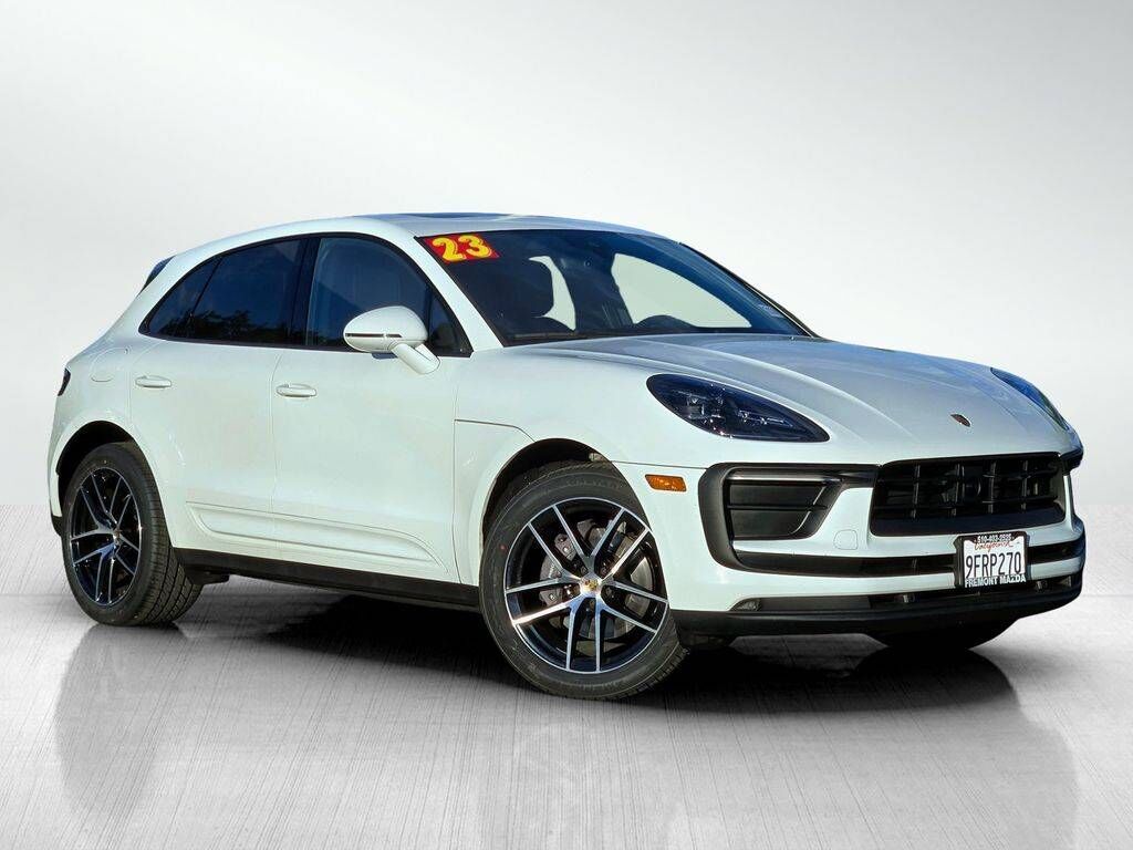 2023 PORSCHE Macan