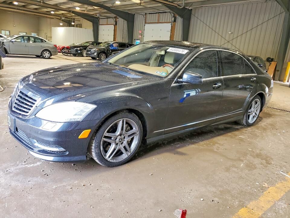 2013 MERCEDES-BENZ S-Class