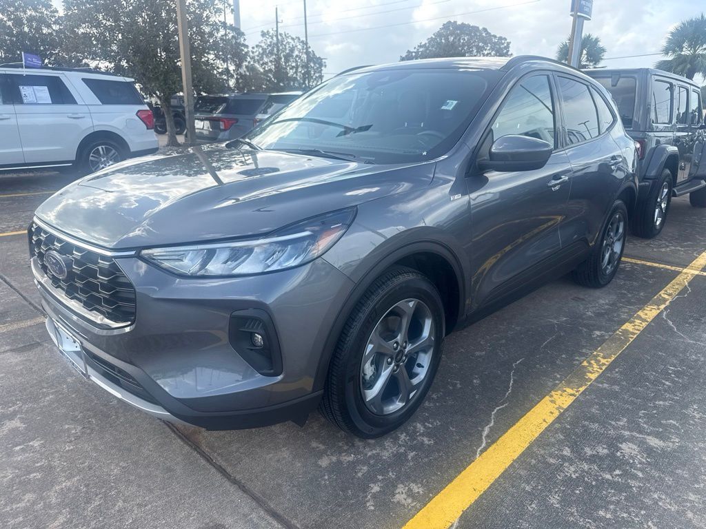 2025 FORD Escape