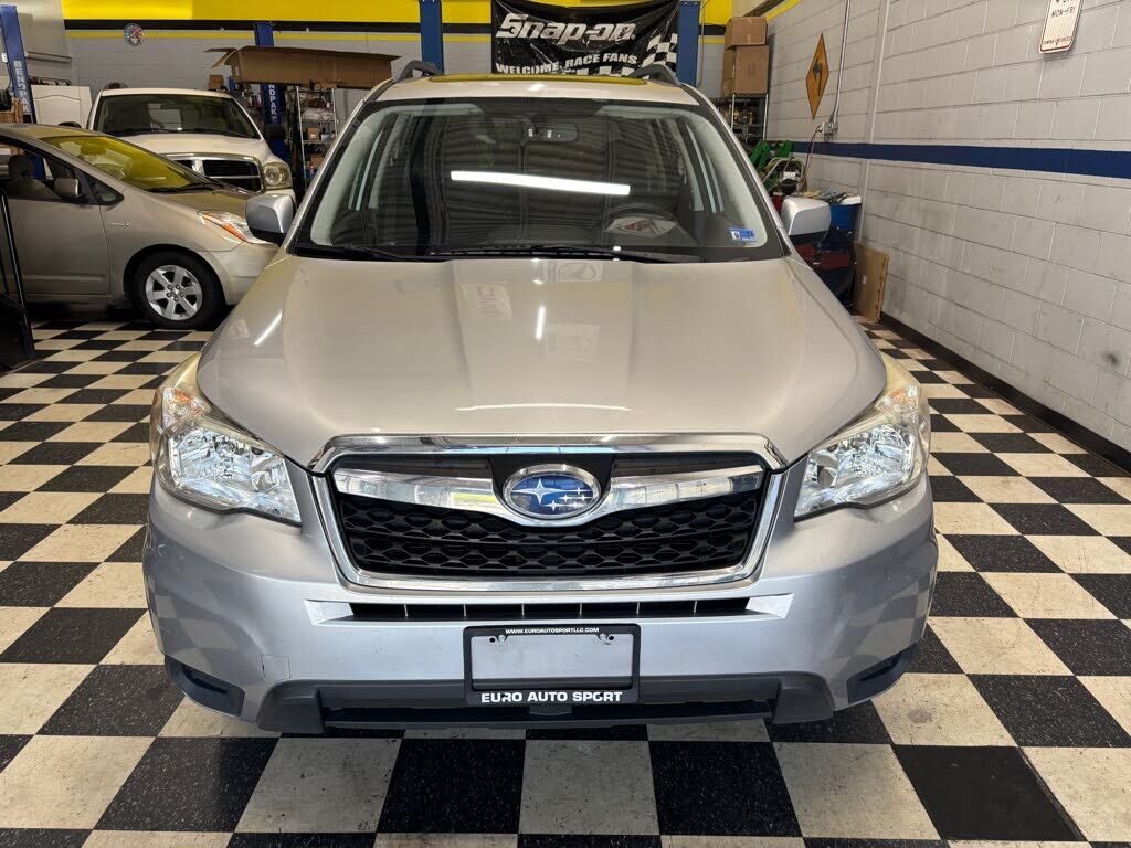 2014 SUBARU Forester