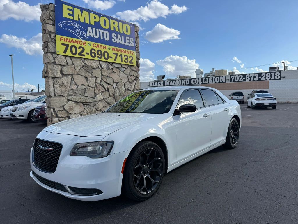 2019 CHRYSLER 300