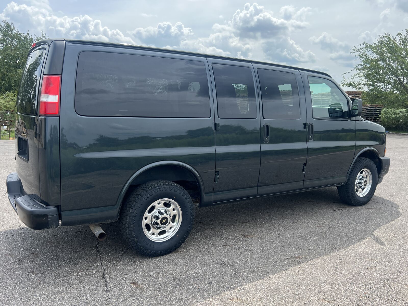 2017 CHEVROLET Express