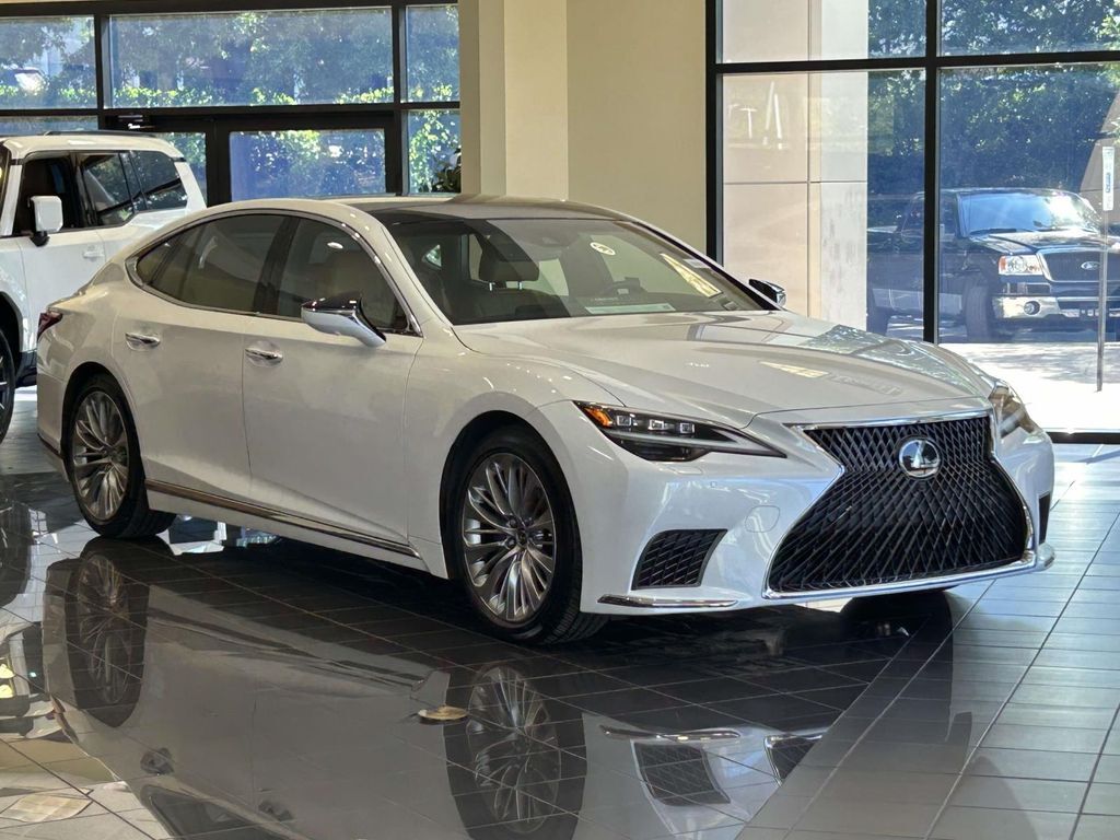 2022 LEXUS LS