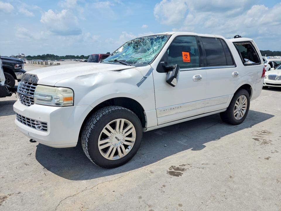2011 LINCOLN Navigator