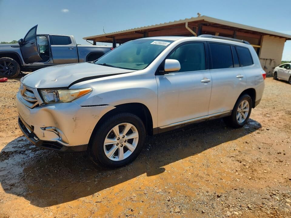 2011 TOYOTA Highlander