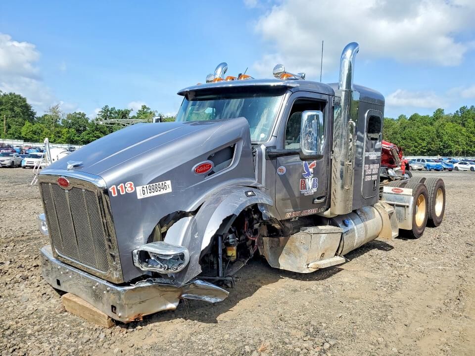 2027 PETERBILT 567
