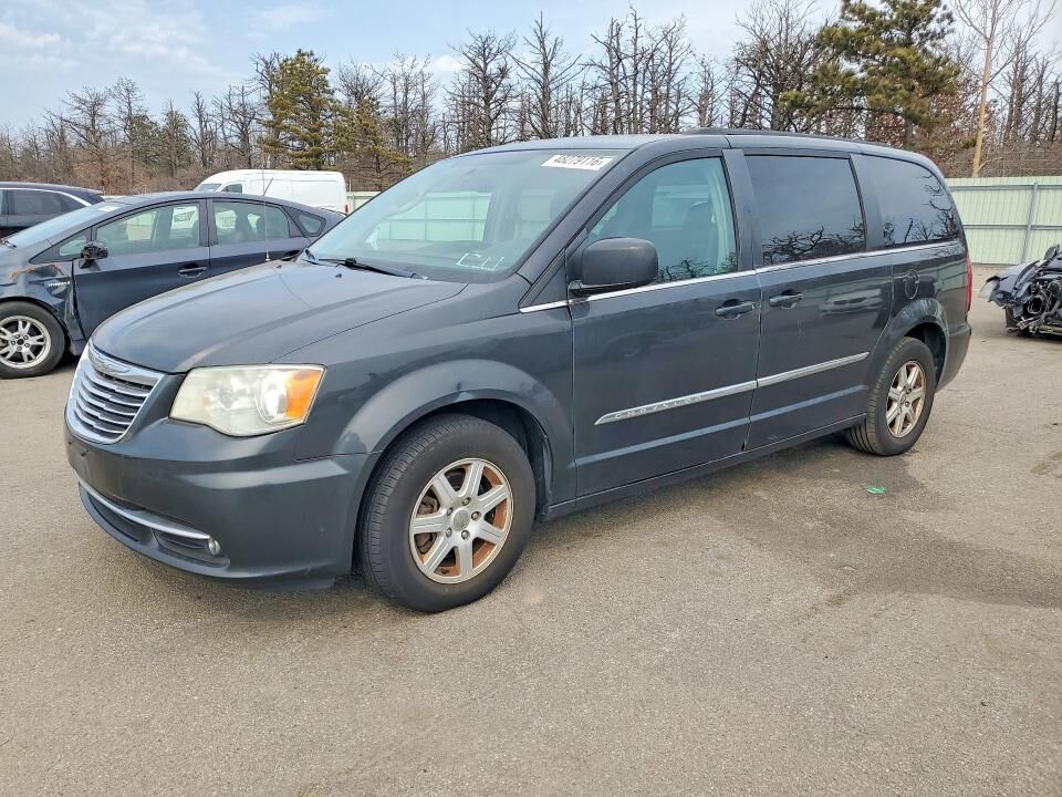 2012 CHRYSLER Town and Country
