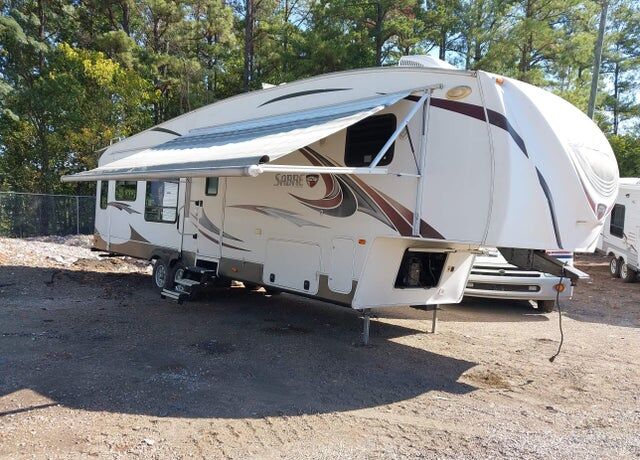 2013 FOREST RIVER Sabre
