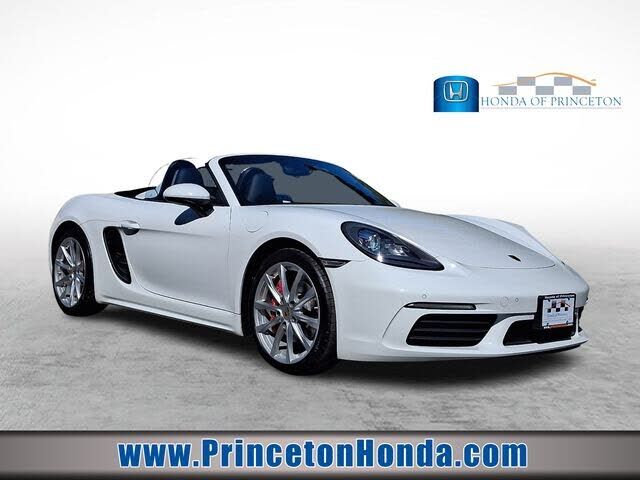 2018 PORSCHE 718