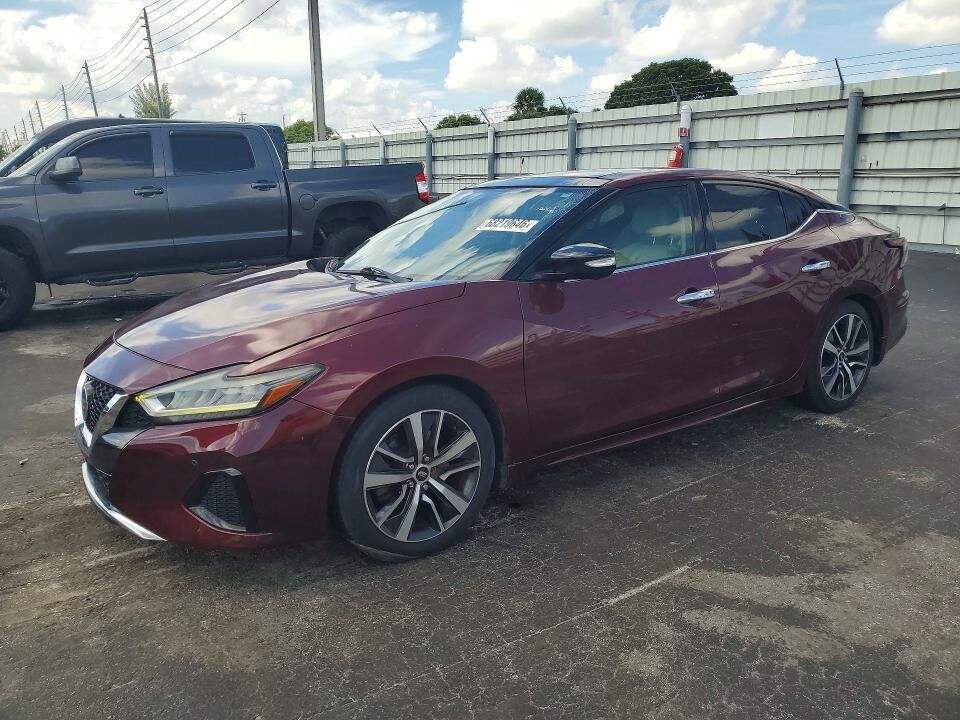 2017 NISSAN Maxima