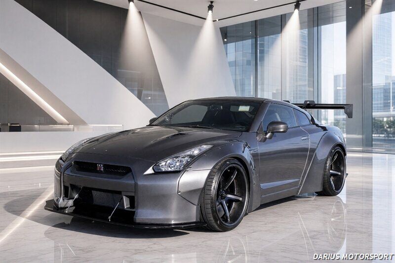2014 NISSAN GT-R