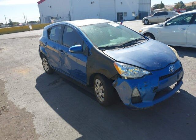 2012 TOYOTA Prius
