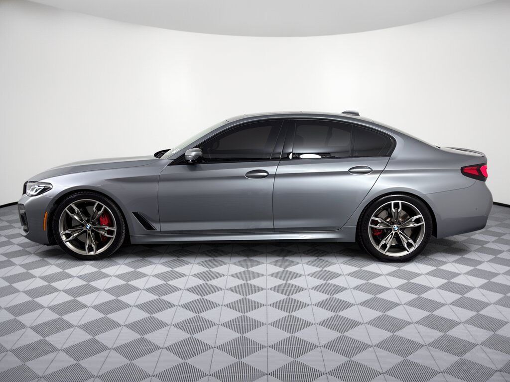 2023 BMW M550i