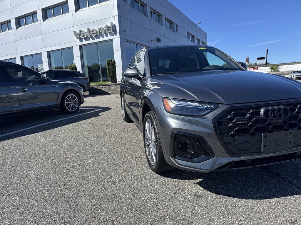 2024 AUDI Q5 e