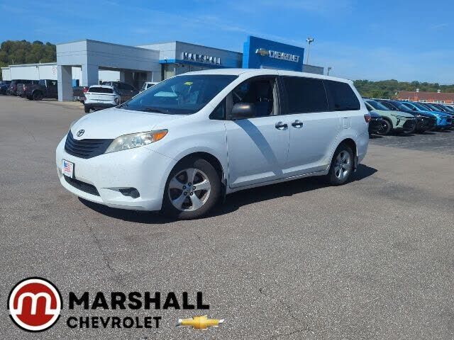 2016 TOYOTA Sienna