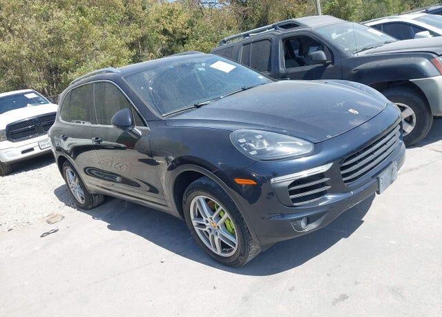 2016 PORSCHE Cayenne