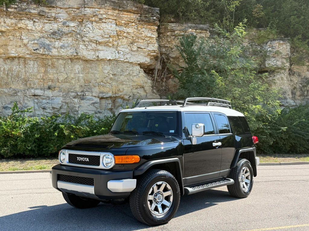 2014 TOYOTA FJ Cruiser