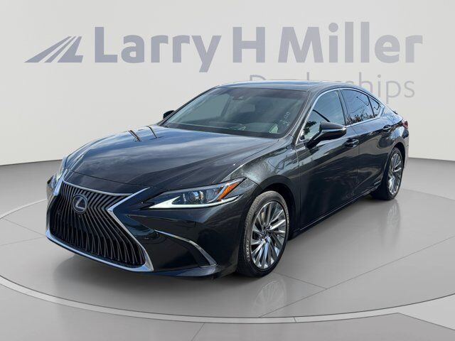 2019 LEXUS ES