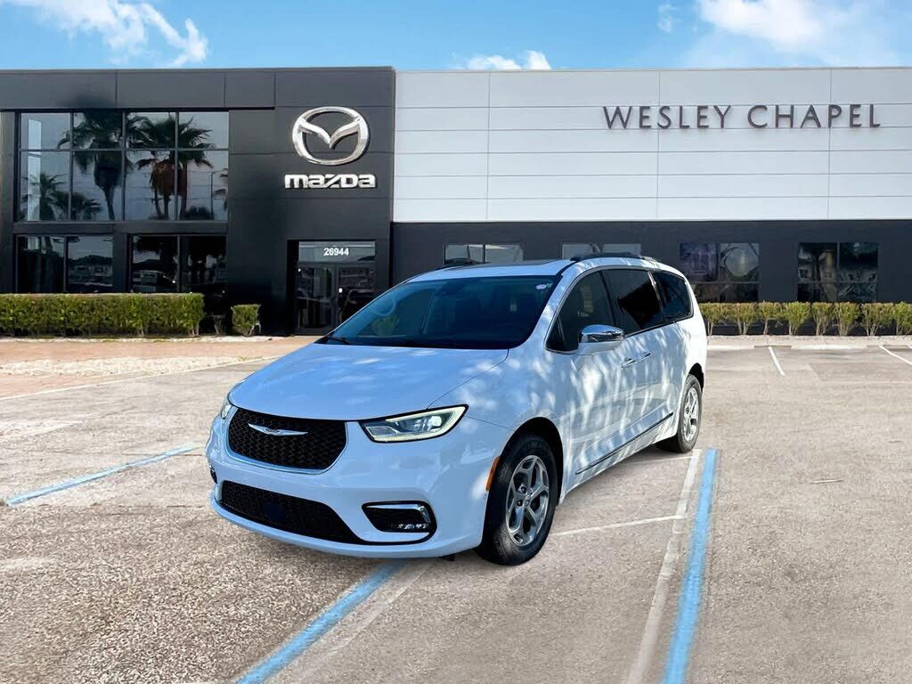 2022 CHRYSLER Pacifica