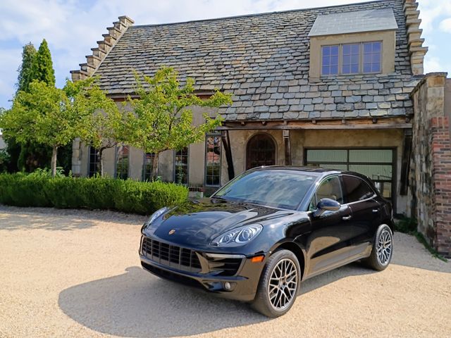 2018 PORSCHE Macan