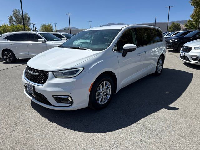 2023 CHRYSLER Pacifica