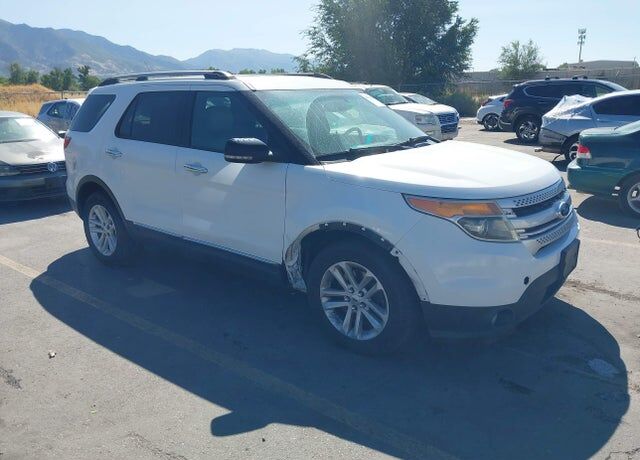 2014 FORD Explorer