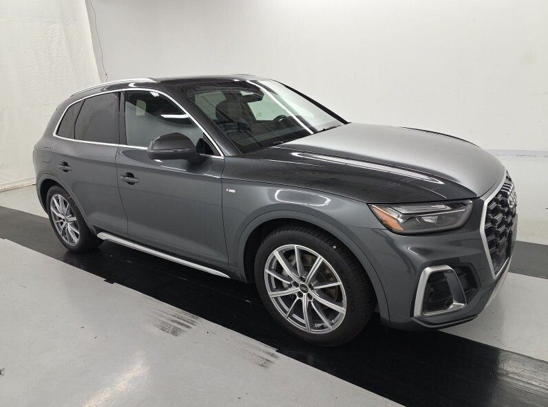 2022 AUDI Q5